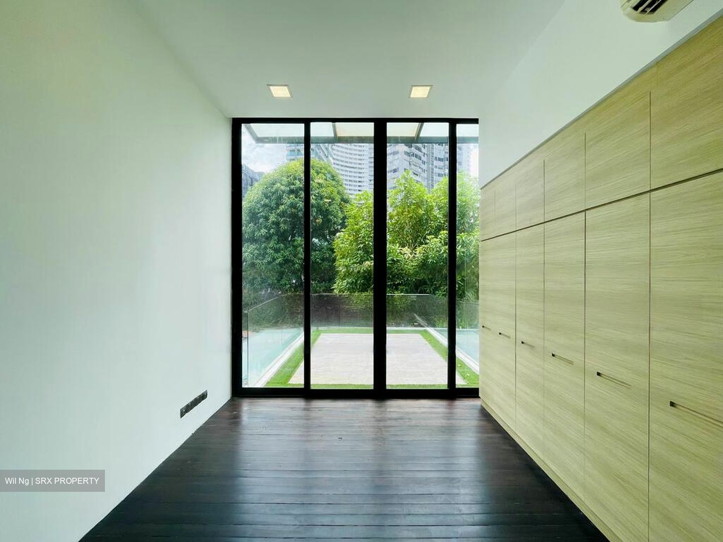 Cairnhill Road (D9), Terrace #499805361